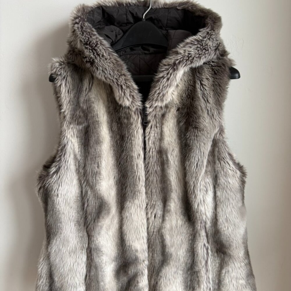 Kristen Blake Women's Size L Reversible Faux Fur Hooded Vest Grey Quilted Puffer